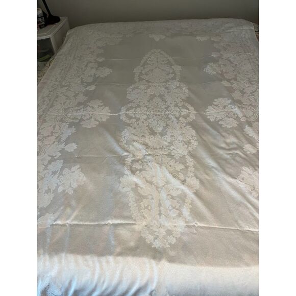 NWT Waterford Ardmore Victorian Traditional White Tablecloth 102"x60"+4 Napkins - Picture 7 of 10
